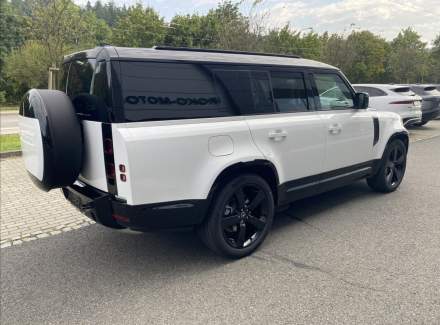 Land Rover - Defender