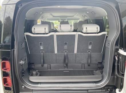 Land Rover - Defender