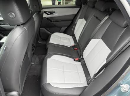 Land Rover - Range Rover Velar