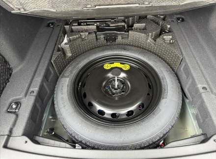 Land Rover - Range Rover Velar