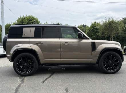 Land Rover - Defender