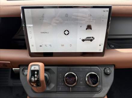 Land Rover - Defender