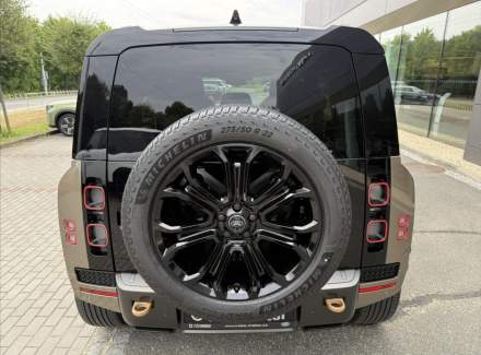 Land Rover - Defender