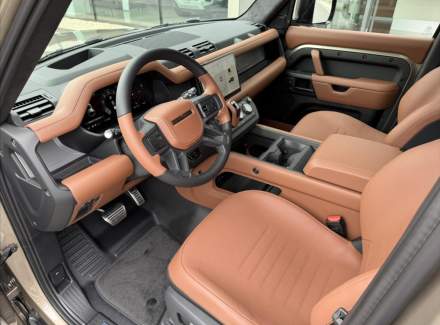 Land Rover - Defender