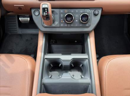 Land Rover - Defender