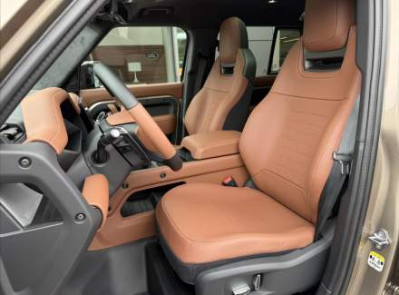 Land Rover - Defender