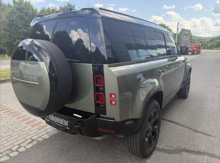 Land Rover - Defender