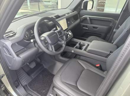 Land Rover - Defender