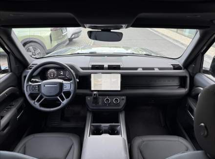 Land Rover - Defender