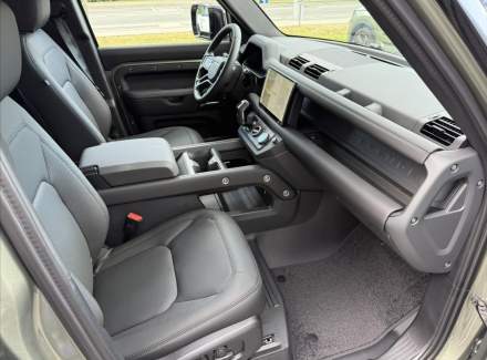 Land Rover - Defender