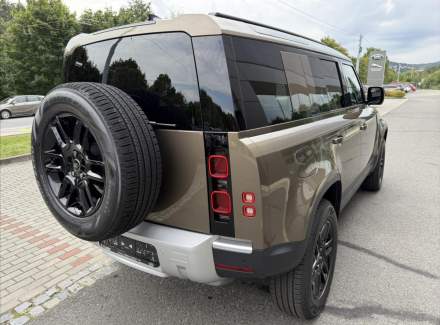 Land Rover - Defender