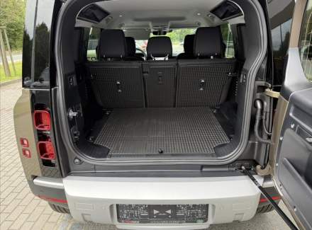 Land Rover - Defender