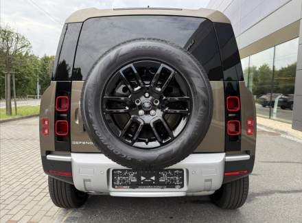 Land Rover - Defender