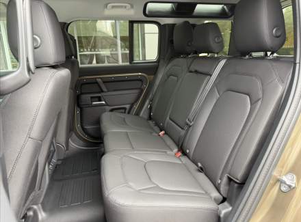 Land Rover - Defender