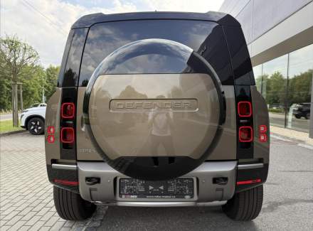 Land Rover - Defender