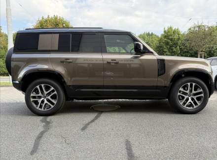 Land Rover - Defender