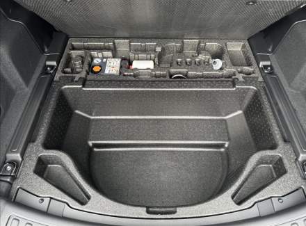 Land Rover - Discovery Sport