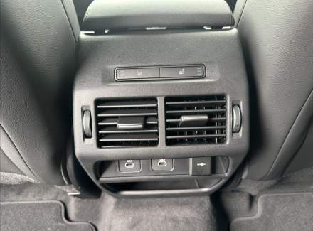 Land Rover - Discovery Sport