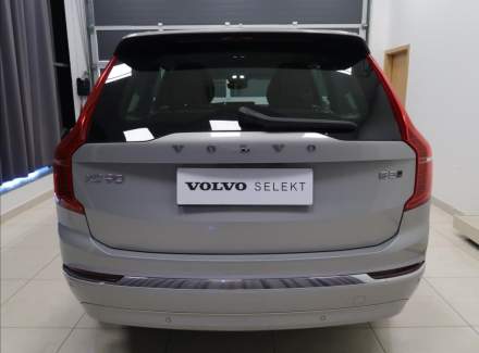 Volvo - XC90