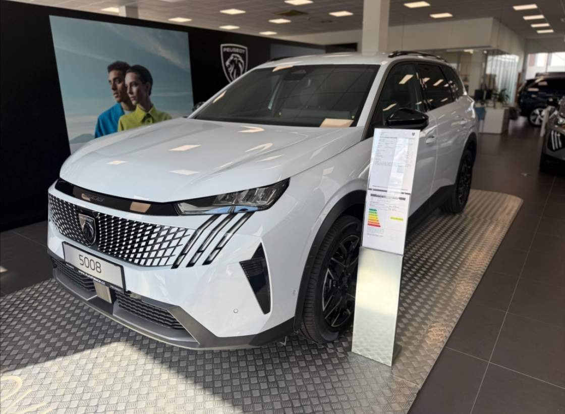 Peugeot - 5008