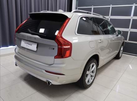 Volvo - XC90