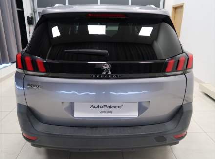 Peugeot - 5008