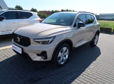 Volvo - XC40