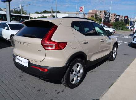Volvo - XC40