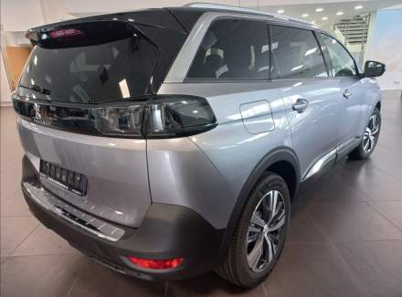 Peugeot - 5008