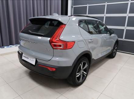 Volvo - XC40