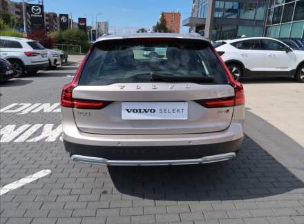Volvo - V90