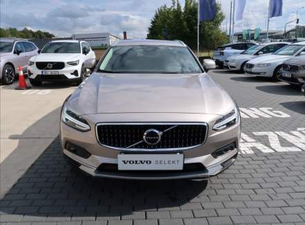 Volvo - V90