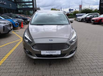 Ford - S-MAX