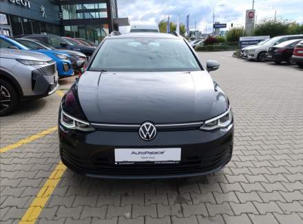 Volkswagen - Golf
