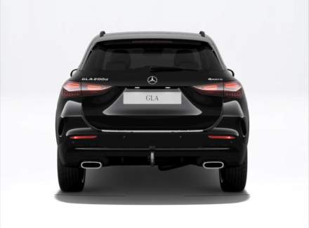 Mercedes-Benz - GLA