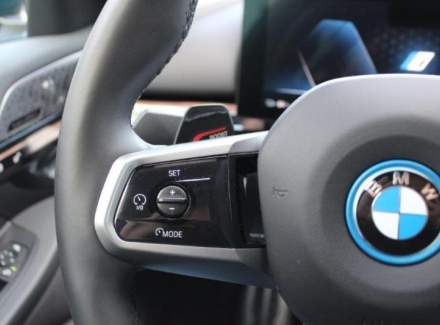 BMW - i5