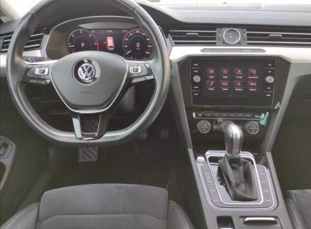 Volkswagen - Passat