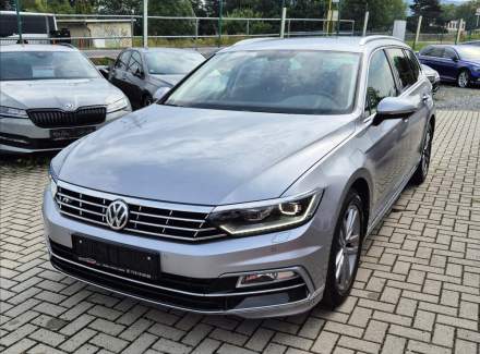 Volkswagen - Passat