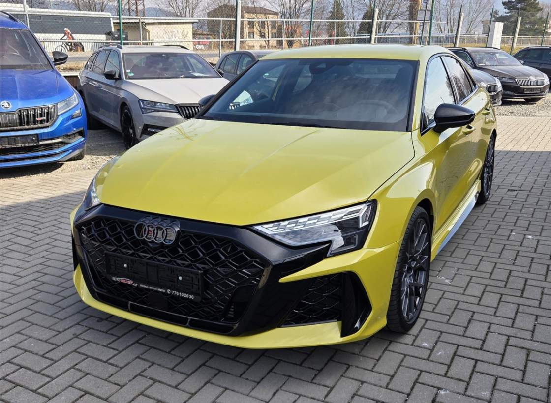 Audi - RS 3
