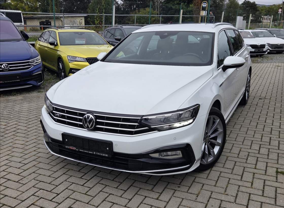 Volkswagen - Passat