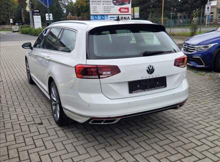 Volkswagen - Passat