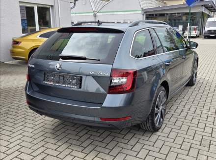 Škoda - Octavia