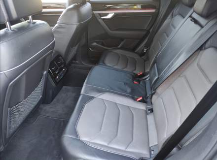 Volkswagen - Touareg