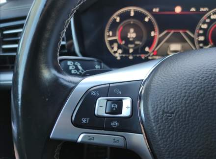 Volkswagen - Touareg