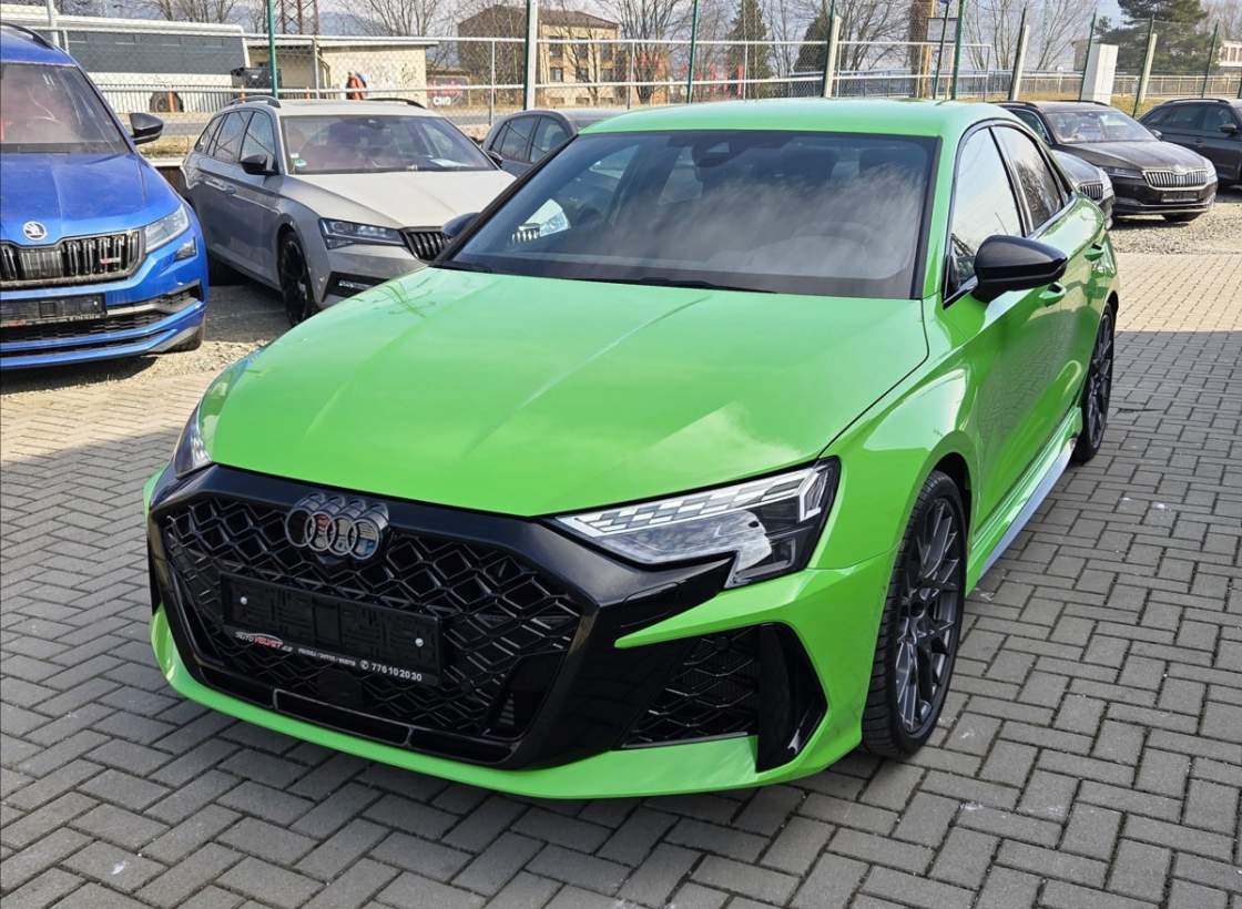 Audi - RS 3