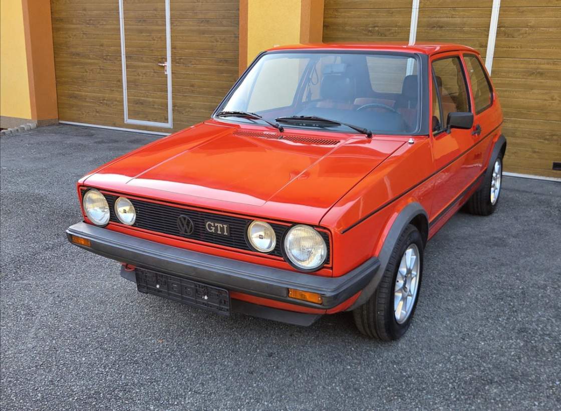 Volkswagen - Golf