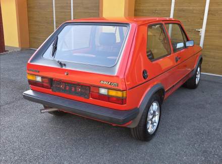Volkswagen - Golf