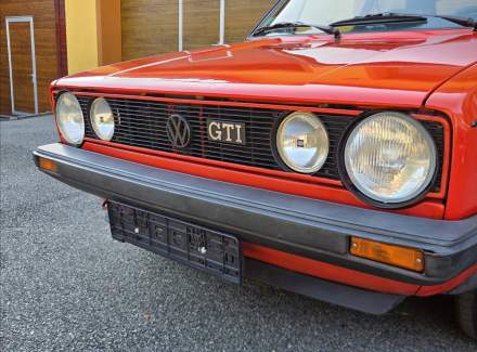 Volkswagen - Golf