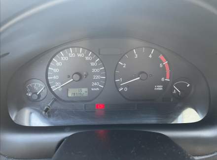 Mitsubishi - Carisma