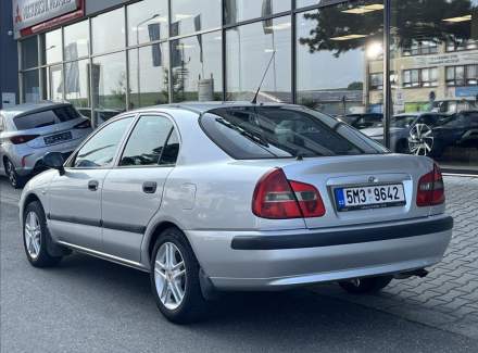 Mitsubishi - Carisma